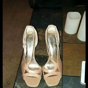 Jessica Simpson heels